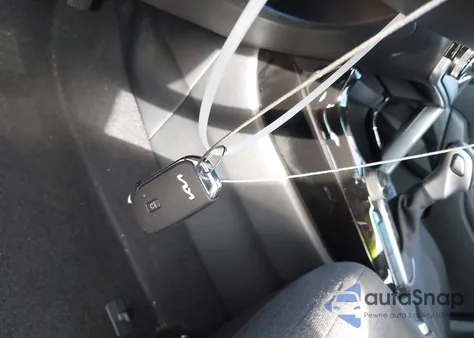 2023 Kia Seltos S z USA, uszkodzony, nr VIN KNDEU2AA8P7396063